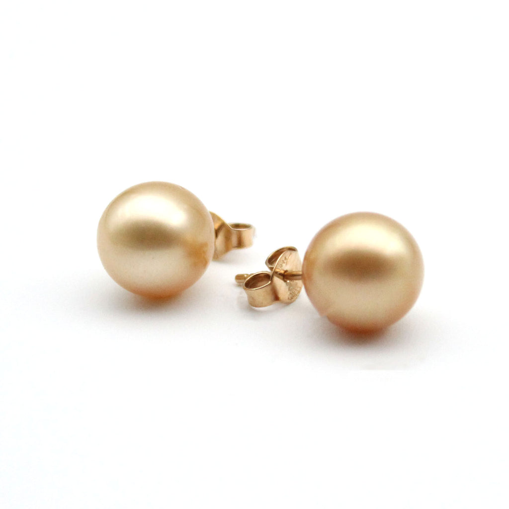 Golden pearl studs