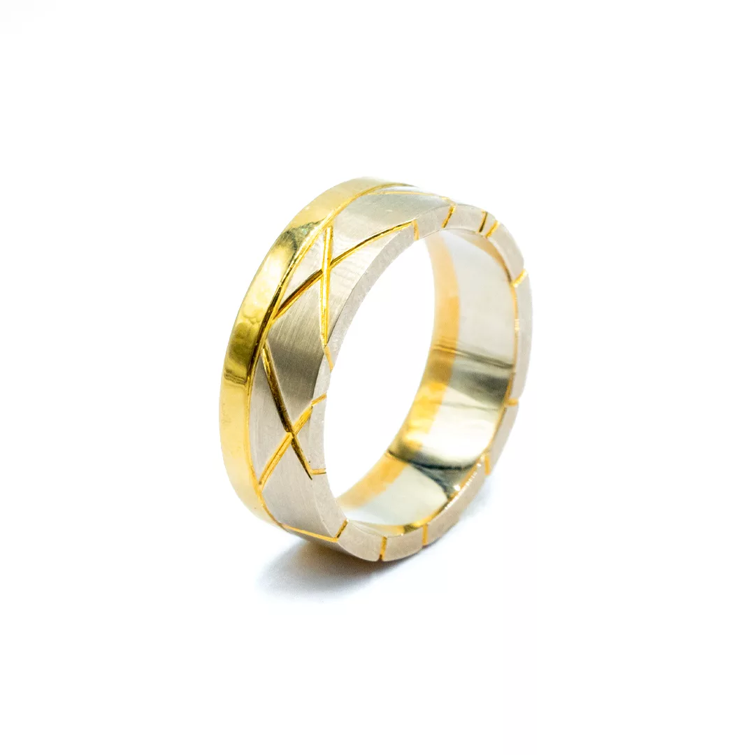 Wedding ring - Asymmetric