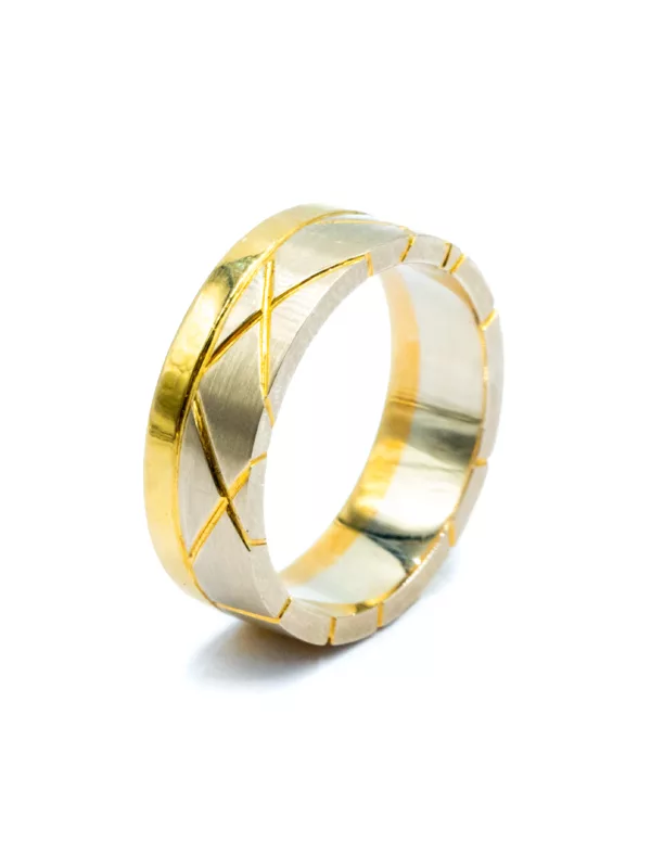 Wedding ring - yellow gold asymmetric