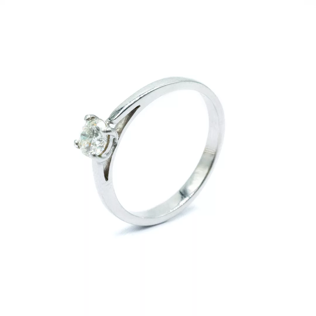 RING SOLITAIRE WHITE GOLD DIAMOND