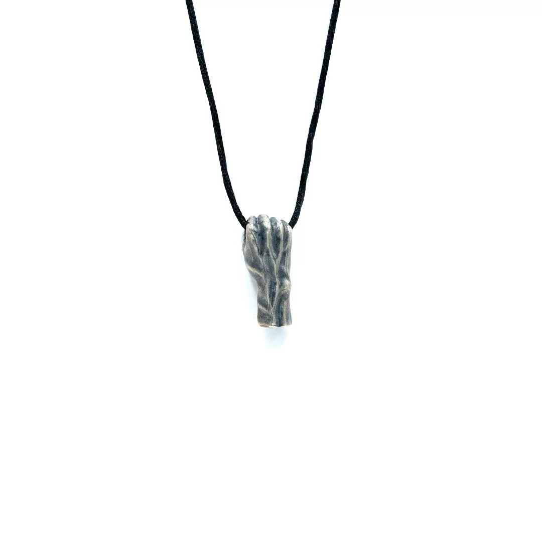 SILVER PENDANT FIST F:925 W:4.46