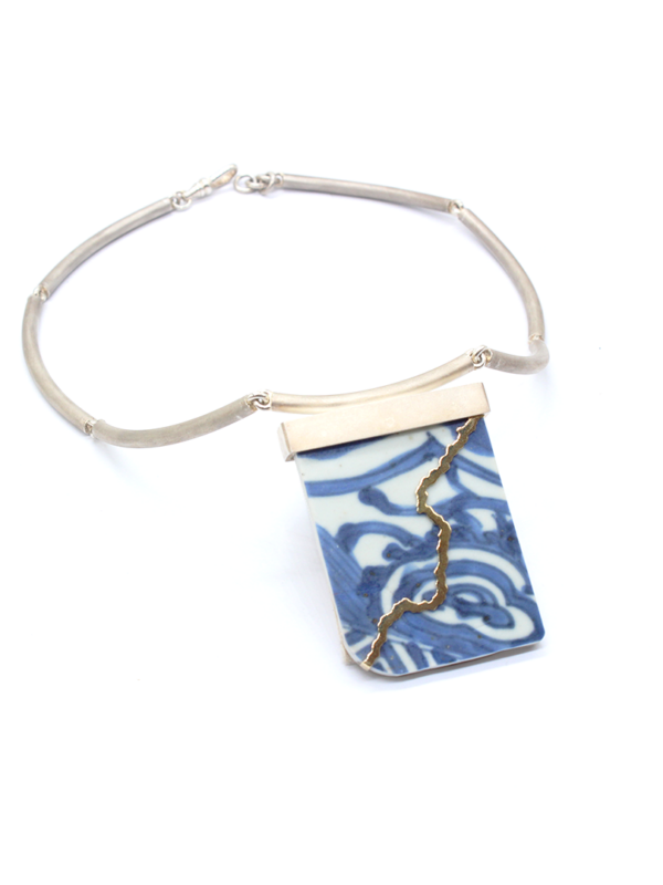 Kintsugi - Necklace Silver & Yellow Gold - Porcelain