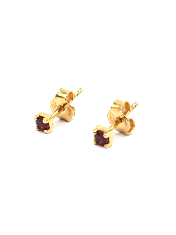 Earring - Yellow Gold with Garnet