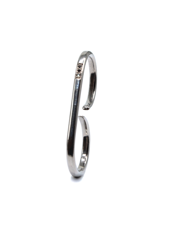 B-Ring with Three Black Diamonds