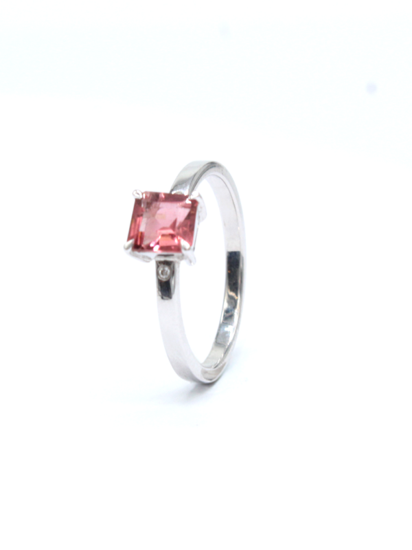 Ring - Edge of Rose